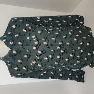 Loft Outlet Olive and roses Long Sleeve buttondown Size Small